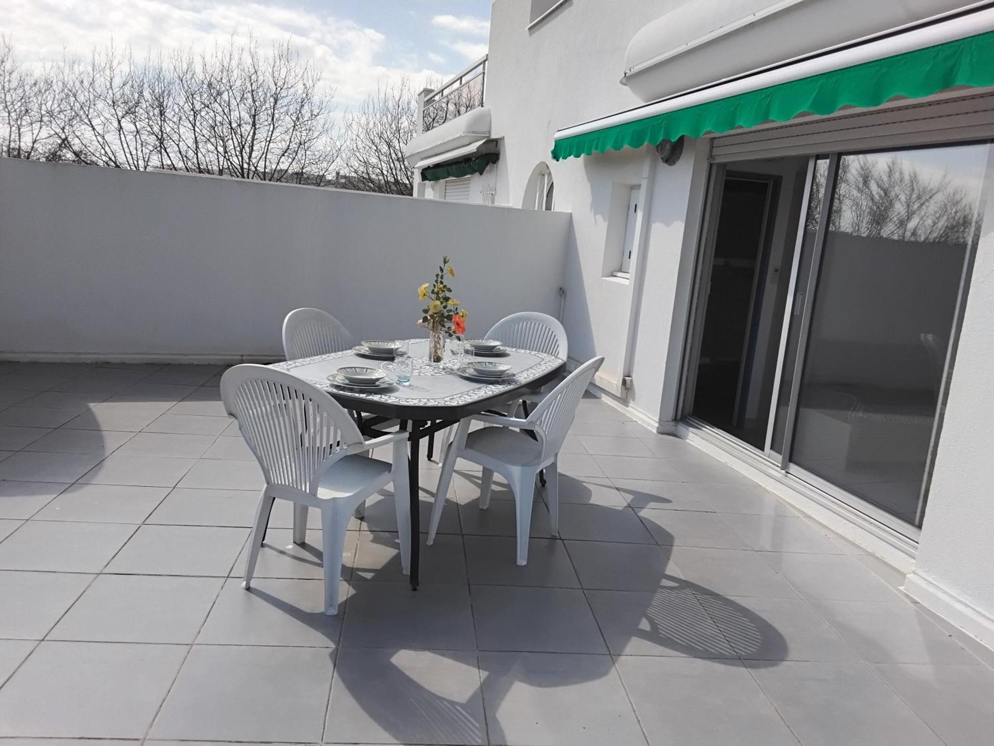 Vittoria Immobilier 10 - Reglement Sur Place -Cheques Vacances Acceptes La Grande Motte Bilik gambar